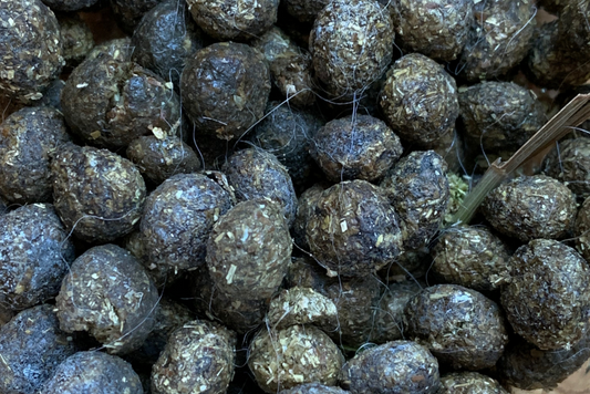 1/2 lb. of Rabbit Fertilizer